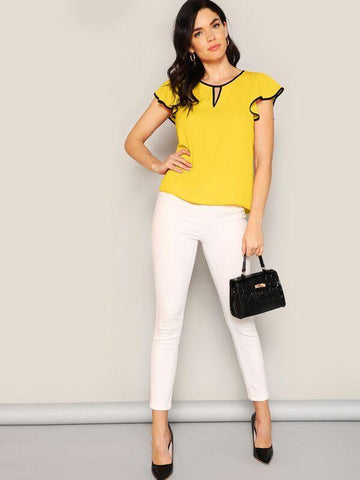 Contrast Binding Keyhole Flutter Sleeve Top - takostyle