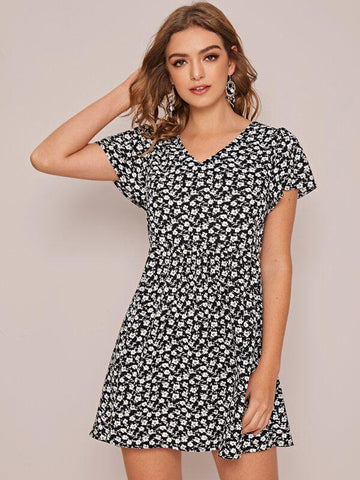 Flutter Sleeve Ditsy Floral Print Dress - takostyle