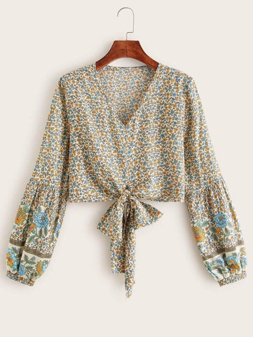 Ditsy Floral Print Knot Hem Crop Blouse - takostyle