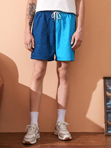 Men Drawstring Waist Slant Pocket Two Tone Shorts