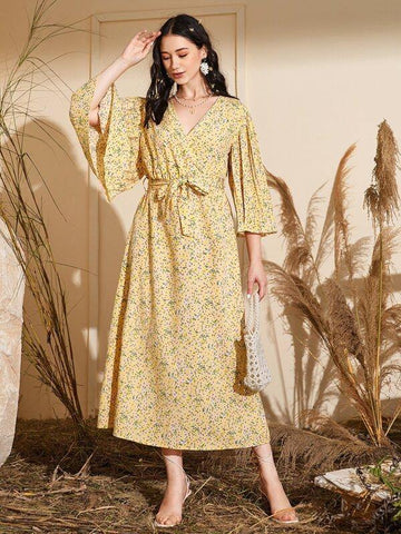 Ditsy Floral Belted A-line Dress - takostyle