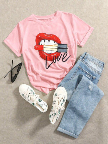 Lipstick And Letter Graphic Tee - takostyle
